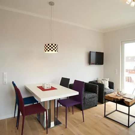 Apartment Eisberg 6 Mit Balkon *